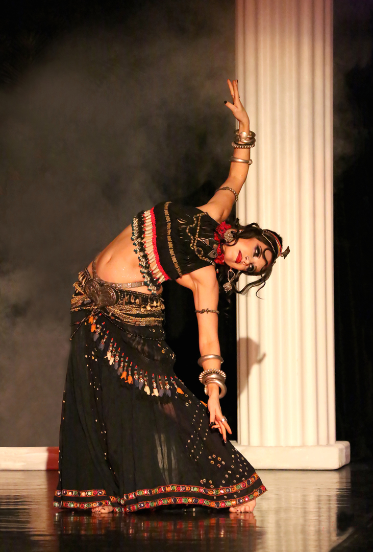 Moria Chappell Tribal Fusion Bellydance Superstar - Tribal Fusion